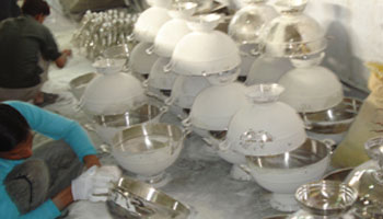 Hina Handicrafts are offering our client an excellent quality range of Aluminum Candelabra 5 Candle Stand.